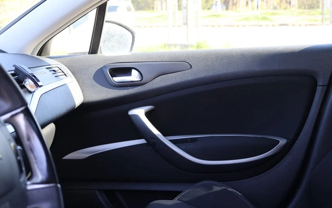 Citroen C5 cena 18500 przebieg: 274000, rok produkcji 2013 z Gdańsk małe 232